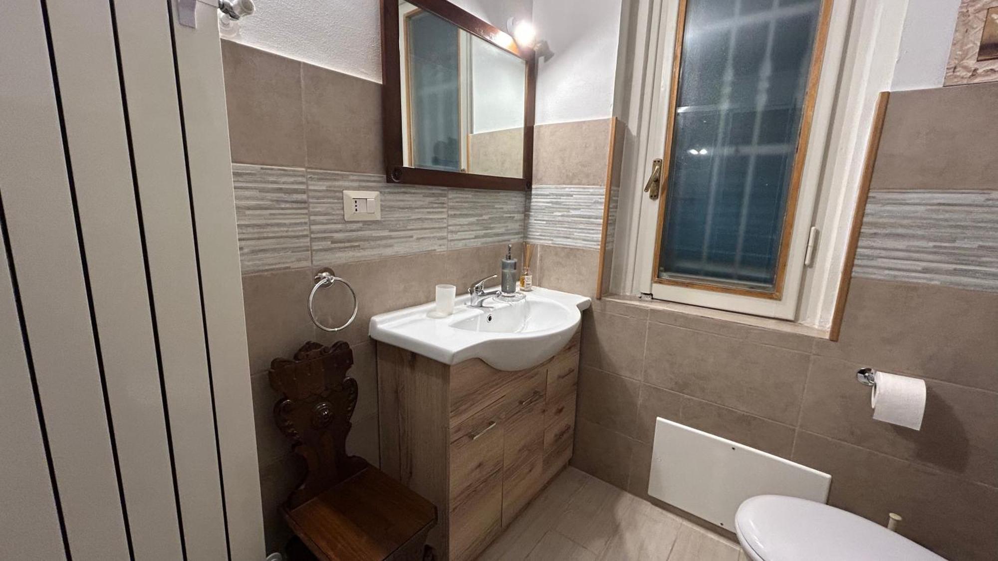 B&B Le 5 Vie Appartamento Con Camera Tripla Florens Exteriör bild